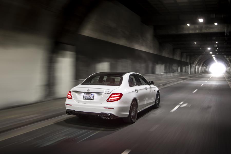  Mercedes-AMG E53 4Matic+ 2018 года  (NA) (фото 22 из 40)